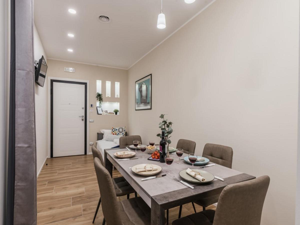 The Best Rent - Modern Three-Bedroom Apartment A Few Steps From The Colosseum Exteriér fotografie