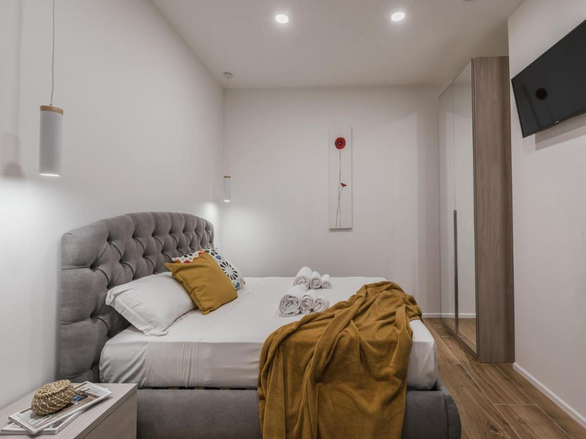 The Best Rent - Modern Three-Bedroom Apartment A Few Steps From The Colosseum Exteriér fotografie