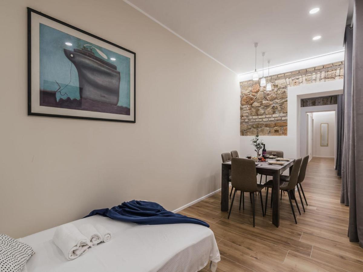 The Best Rent - Modern Three-Bedroom Apartment A Few Steps From The Colosseum Exteriér fotografie