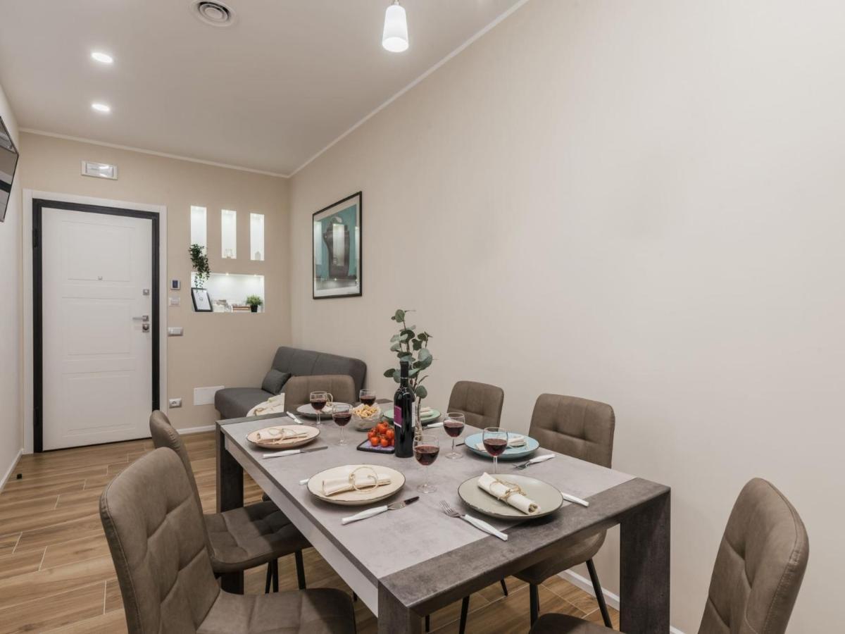 The Best Rent - Modern Three-Bedroom Apartment A Few Steps From The Colosseum Exteriér fotografie